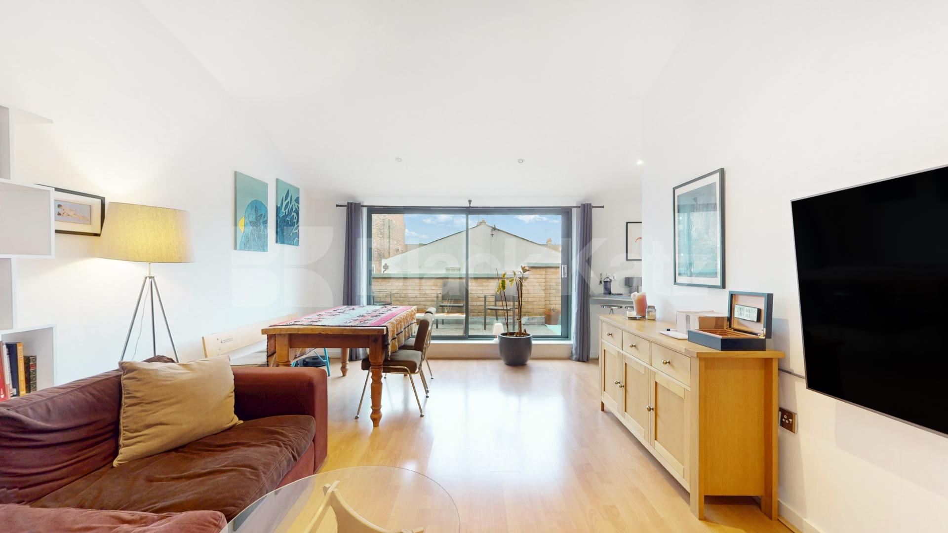 Spacious Two Double Apartment with Roof Terrace on Barnsbury Grove, N7 Barnsbury Grove, Barnsbury